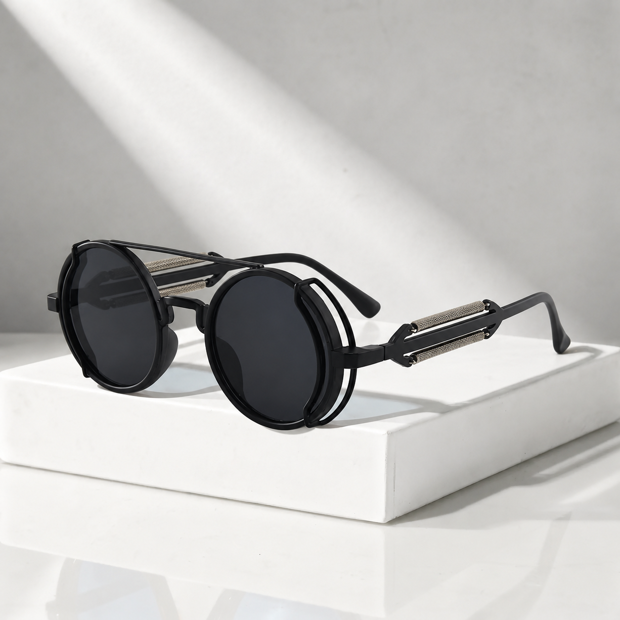 Vanguard Round Glasses