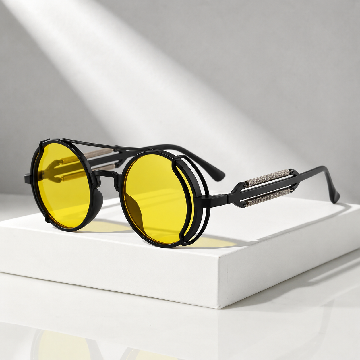 Vanguard Round Glasses