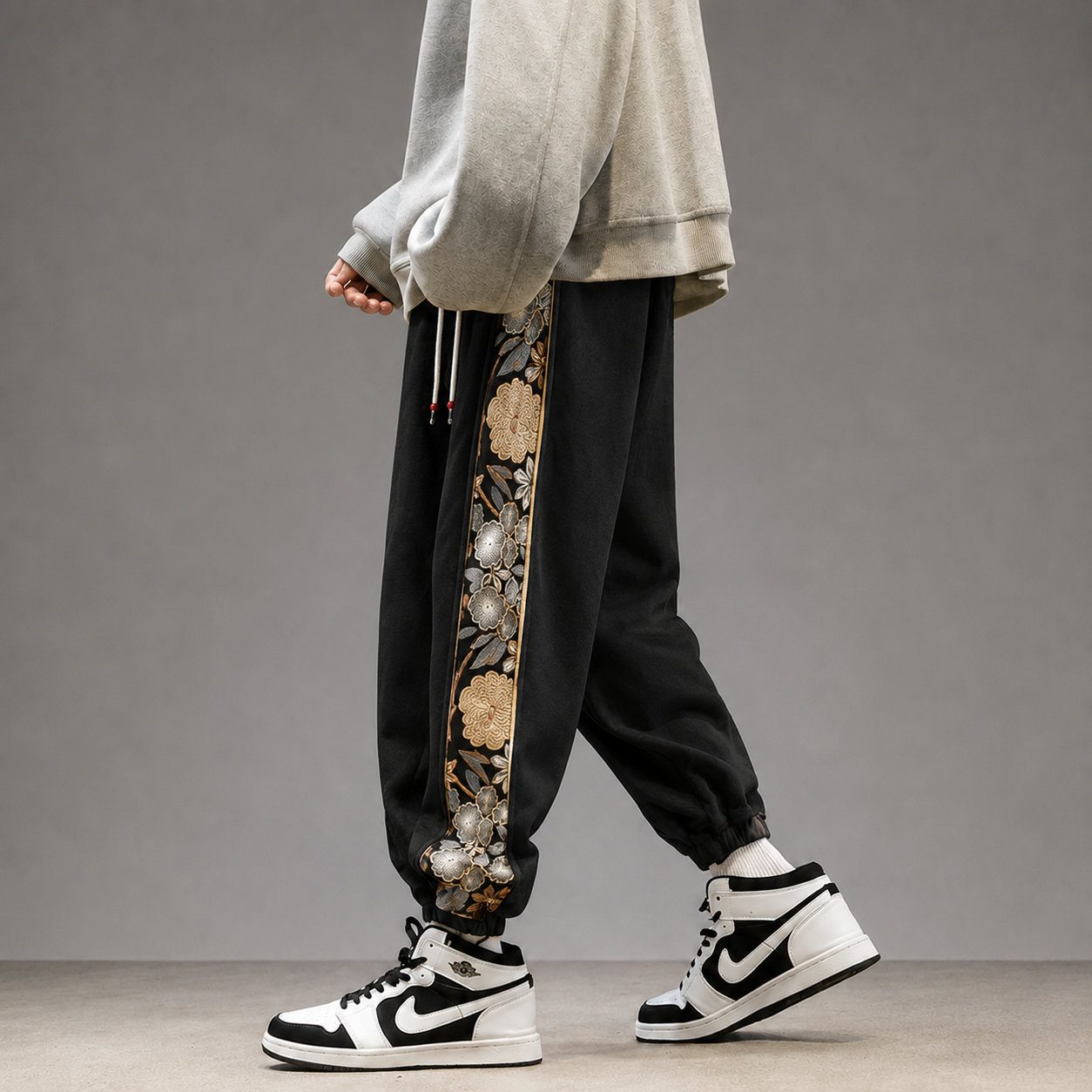 Kuro Floral Joggers
