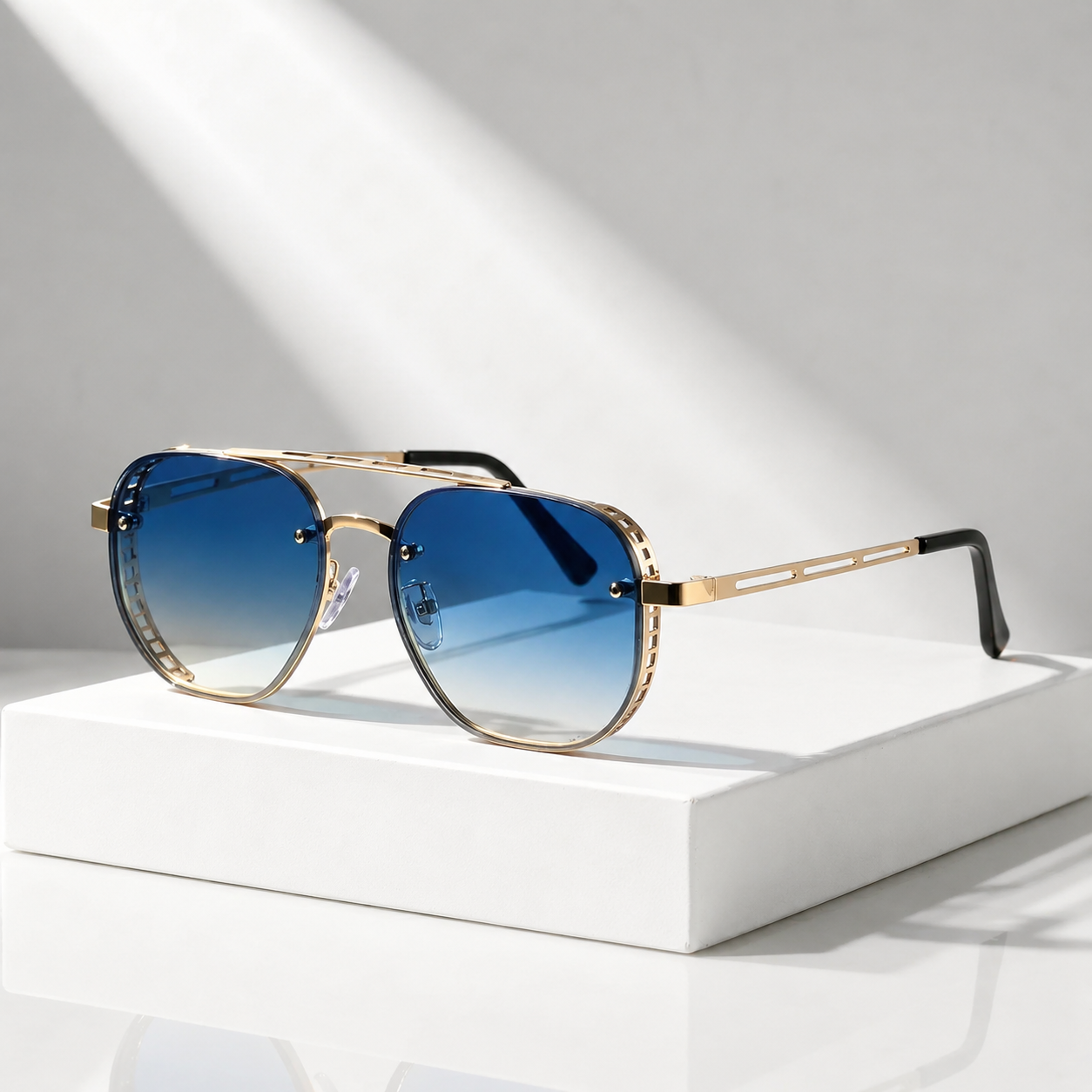 Monarch Aviators
